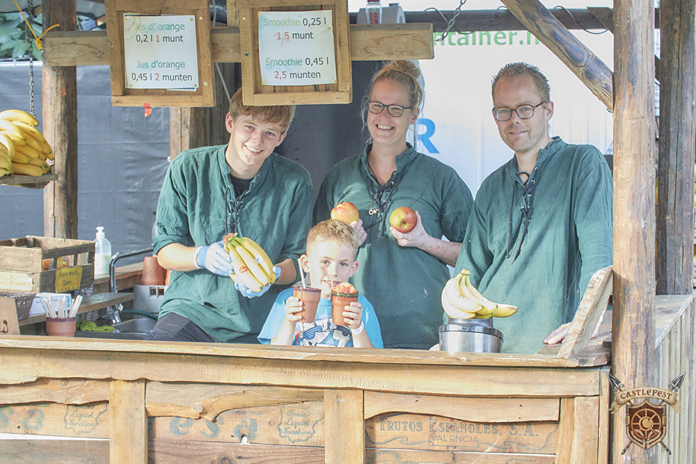 - >
  castlefest-2024-everts-fruitbar-mark-de-groot-1000px.jpg