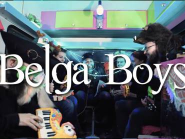 Screencap van YouTube video Castlefest Caravan Sessions met the Belga Boys